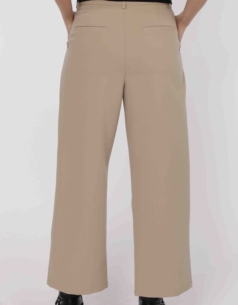 SAGE THE LABEL ROXY PLEAT FRONT TROUSER