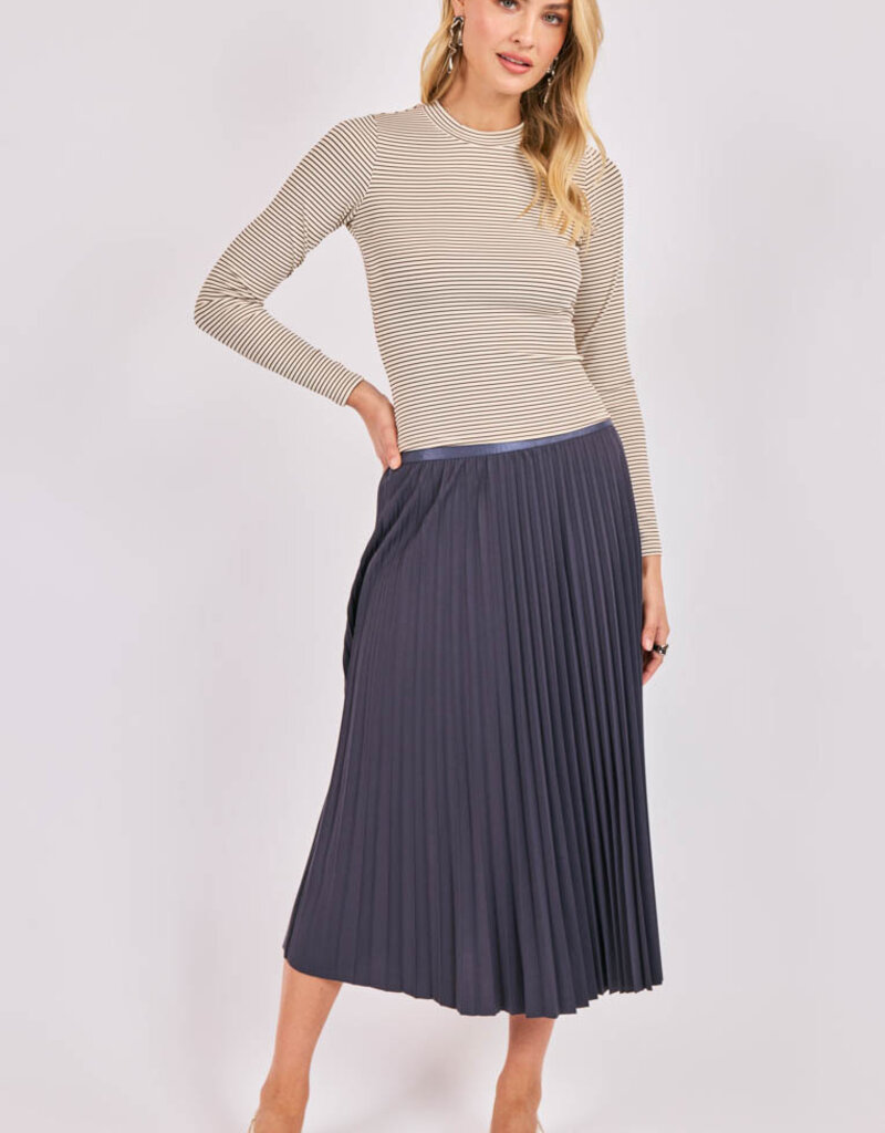 SADIE AND SAGE FULL OF CHARM PLEATED SKIRT