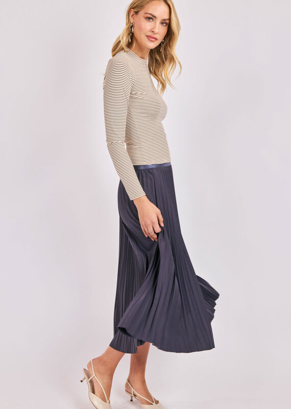 SADIE AND SAGE FULL OF CHARM PLEATED SKIRT