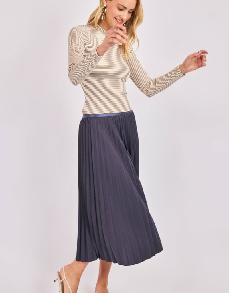 SADIE AND SAGE FULL OF CHARM PLEATED SKIRT
