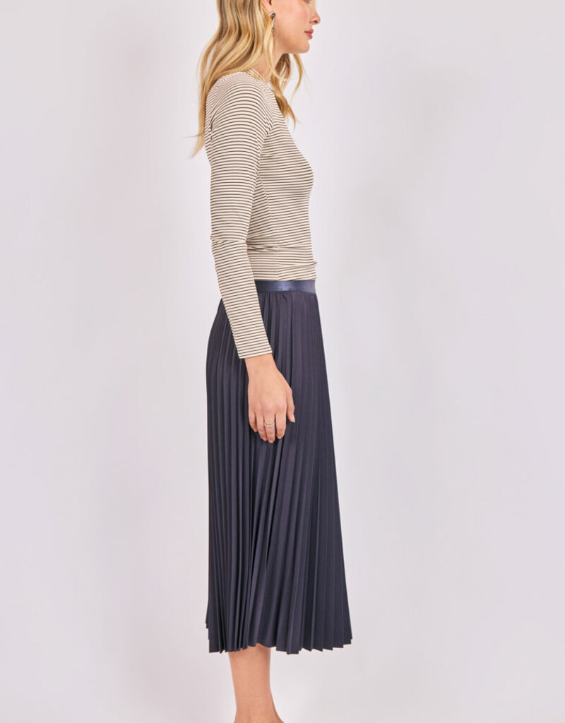 SADIE AND SAGE FULL OF CHARM PLEATED SKIRT