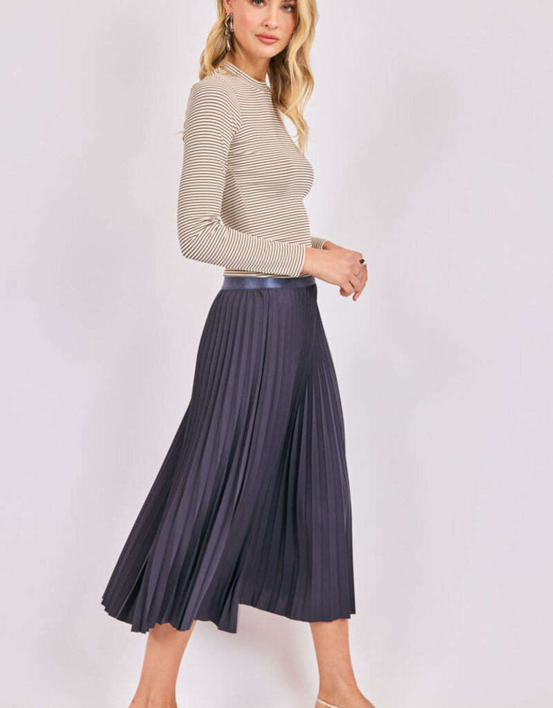 SADIE AND SAGE FULL OF CHARM PLEATED SKIRT