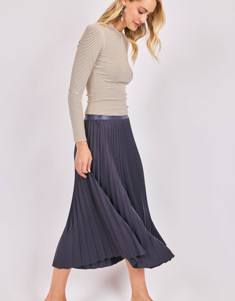SADIE AND SAGE FULL OF CHARM PLEATED SKIRT