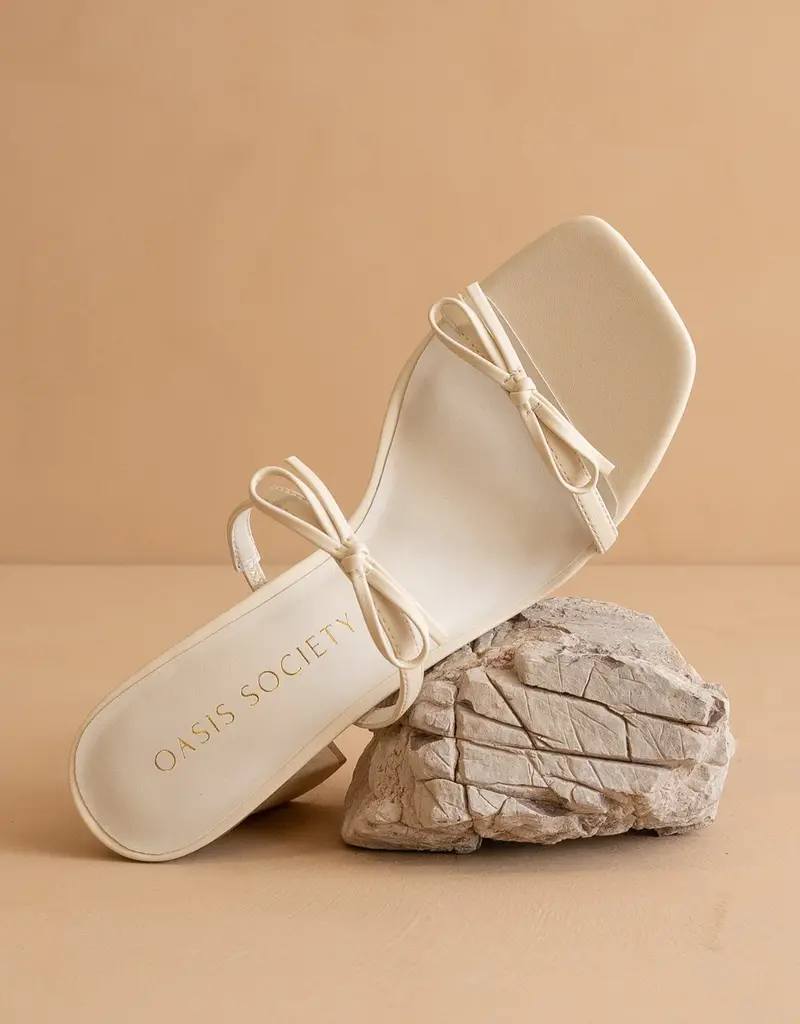OASIS SOCIETY WENDY DOUBLE STRAP BOW HEELS