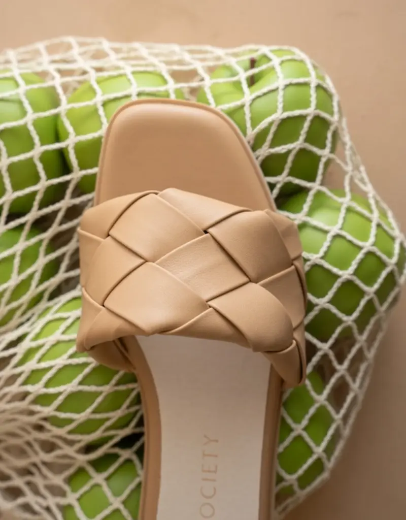 OASIS SOCIETY DARLA WOVEN SLIDE SANDAL