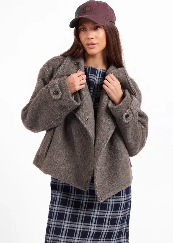 SAGE THE LABEL BOSTON OVERSIZED COLLAR JACKET