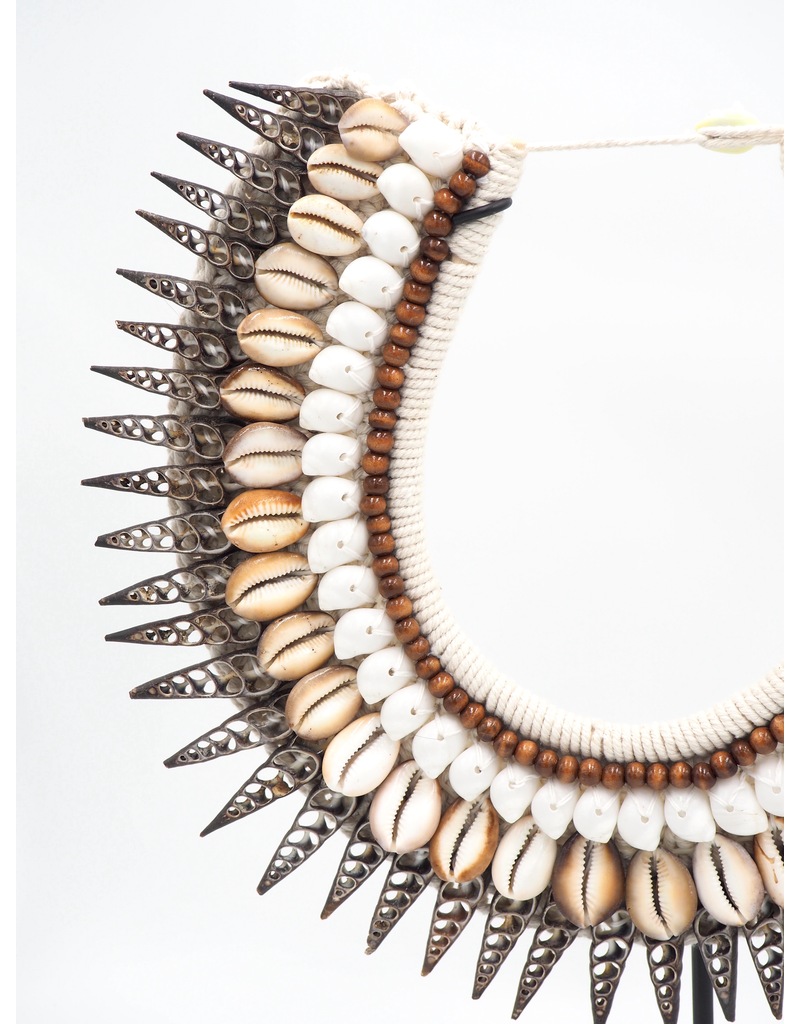 NECKLACE ON STAND