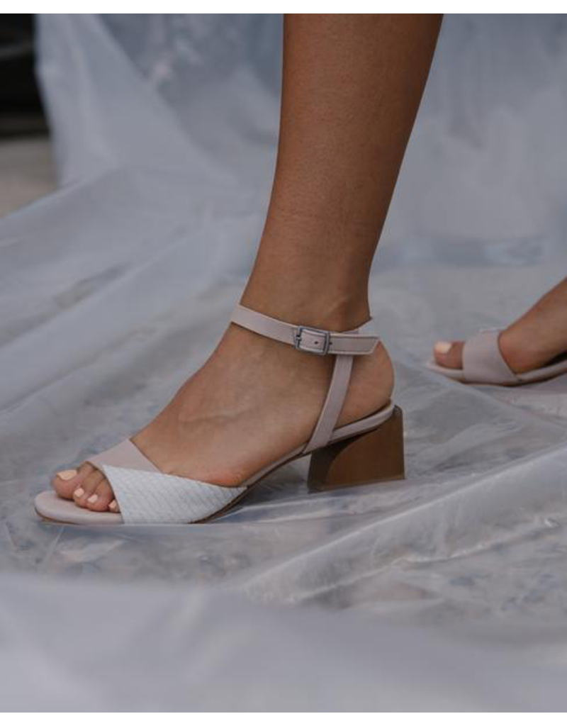 ORISSON SINGLE STRAP OPEN TOE HEEL