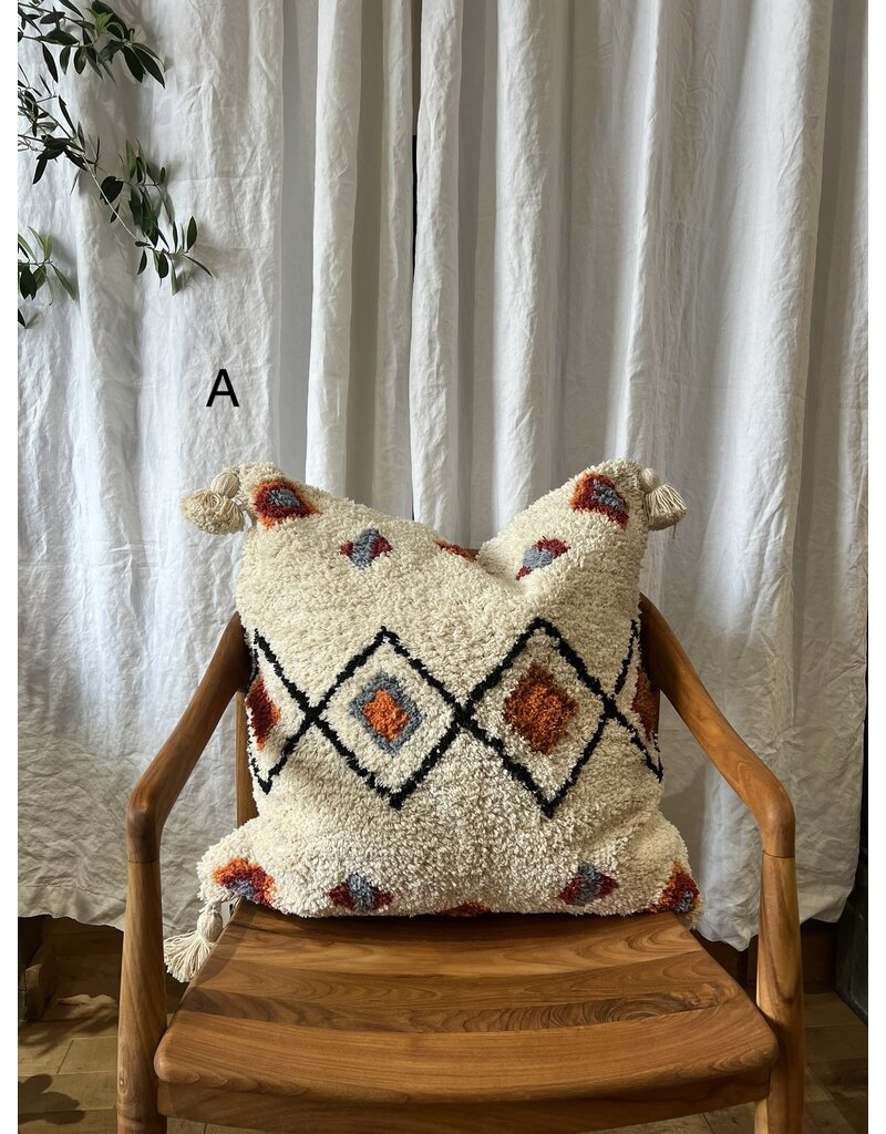 24X24 MOROCCAN SHAG PILLOW