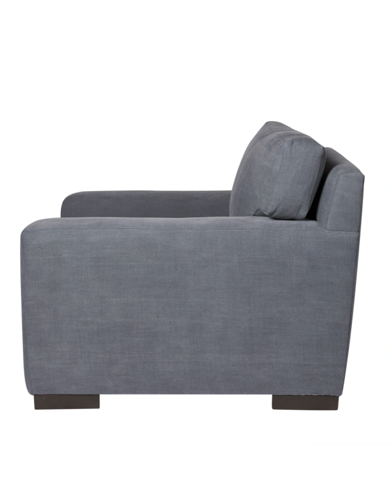 CISCO HOME LOFT CHAIR (ESSENTIALS LINE)