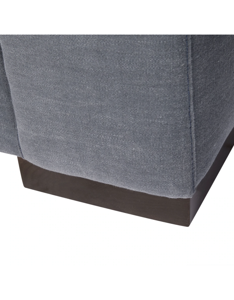 CISCO HOME LOFT CHAIR (ESSENTIALS LINE)