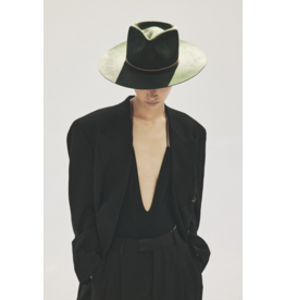 JANESSA LEONÉ WYNN HAT IN DEEP GREEN
