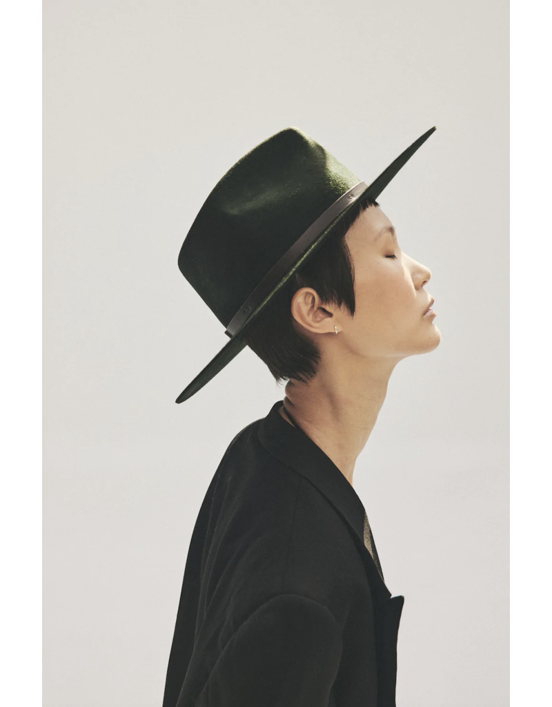 JANESSA LEONÉ WYNN HAT IN DEEP GREEN
