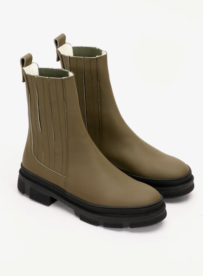 CHELSEA HIKING BOOT IN OLIVE