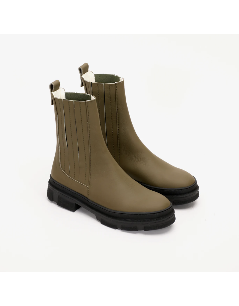 TERHI PÖLKKI CHELSEA HIKING BOOT IN OLIVE