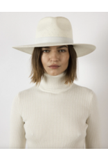 JANESSA LEONÉ ZOE FEDORA IN BLEACH