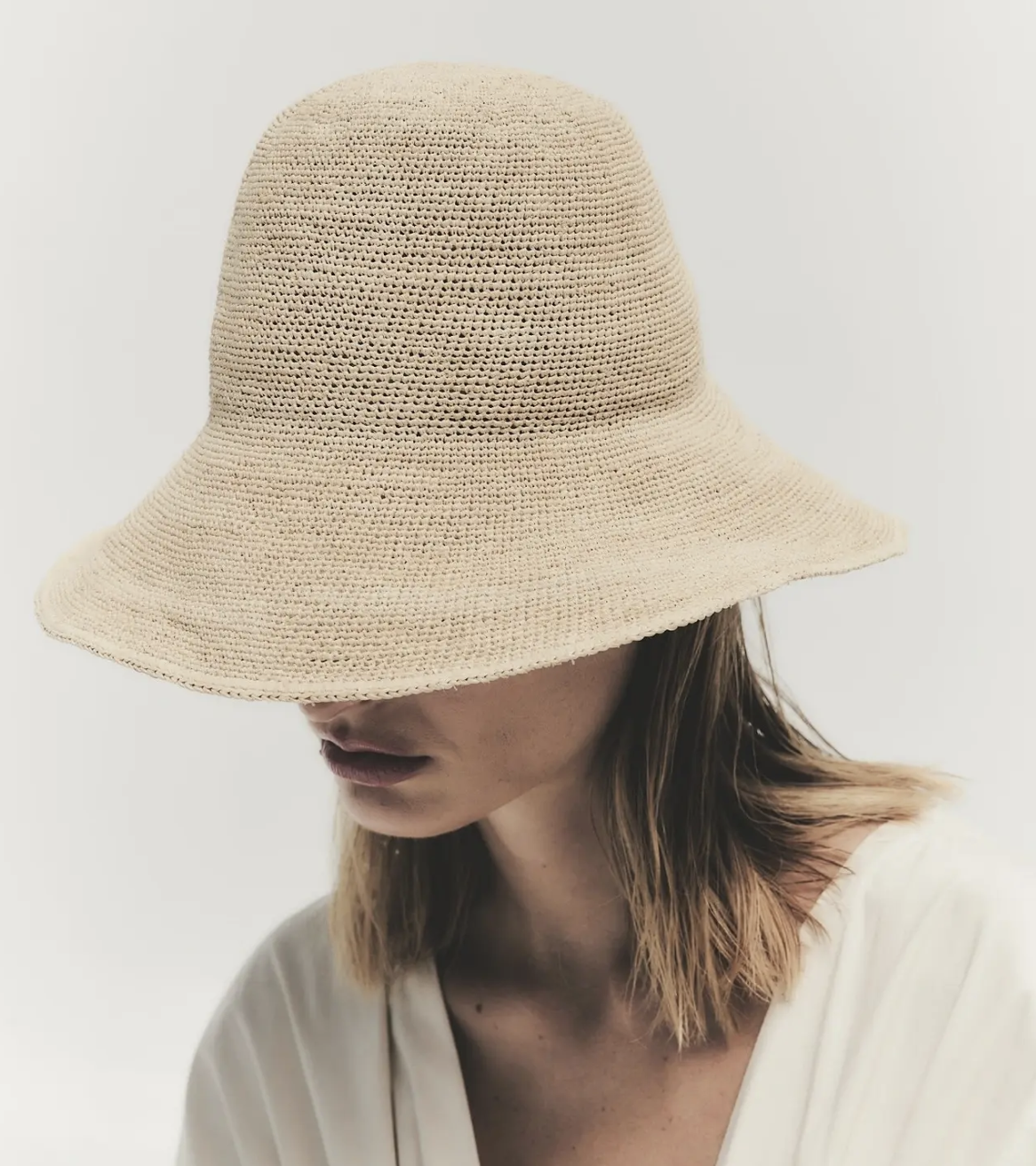 JANESSA LEONÉ TEAGAN HAT IN NATURAL