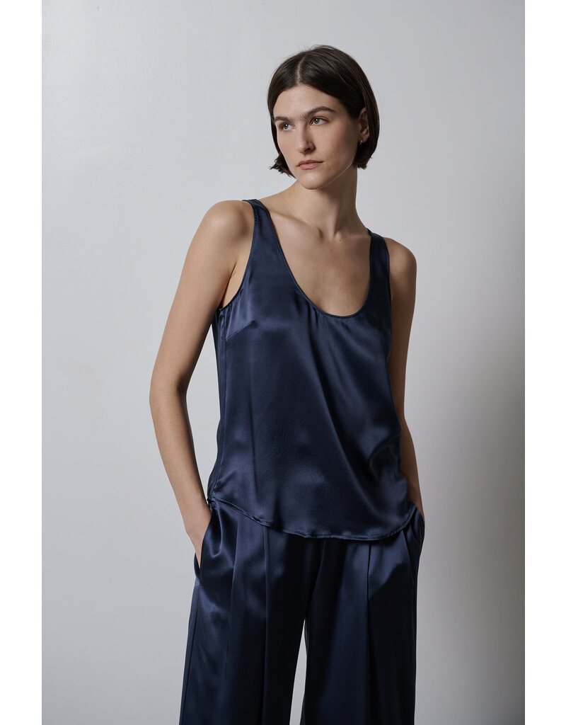 VELVET BY GRAHAM & SPENCER NOLITA TOP IN BALTIC