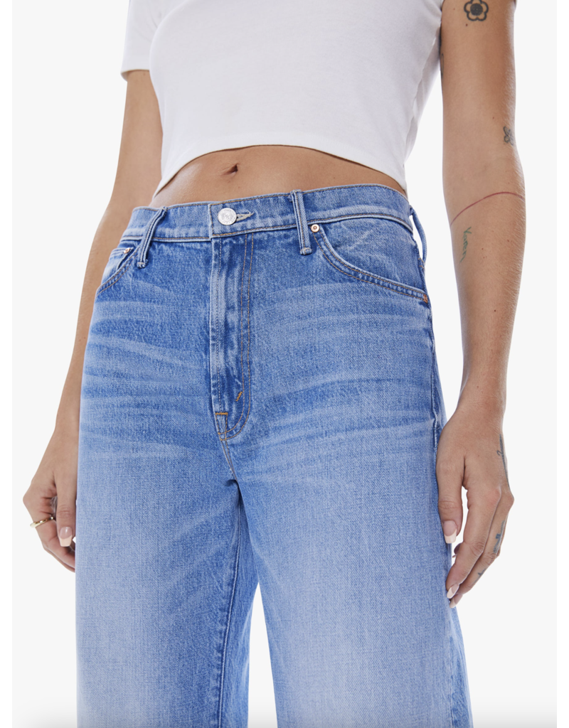 MOTHER DENIM THE DODGER ANKLE IN ROMAINE CALM