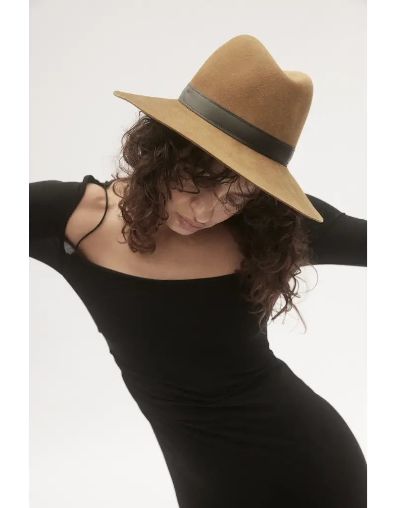 JANESSA LEONÉ PAOLA HAT IN CITRON