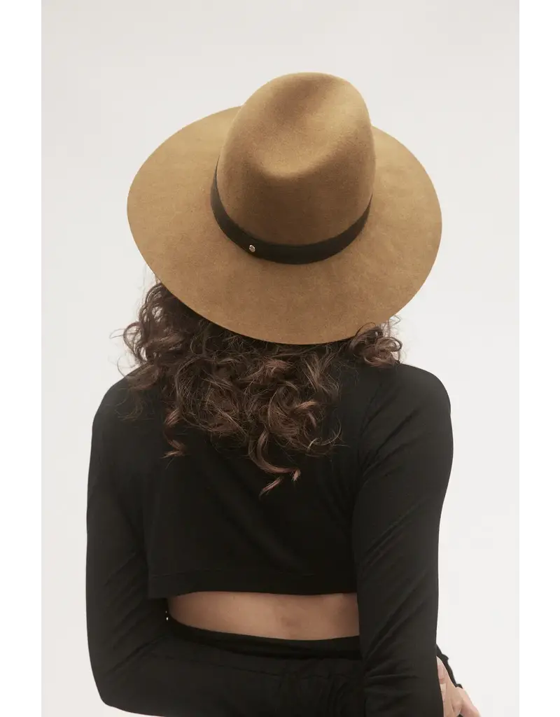 JANESSA LEONÉ PAOLA HAT IN CITRON