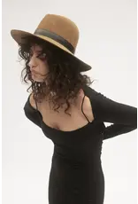 JANESSA LEONÉ PAOLA HAT IN CITRON