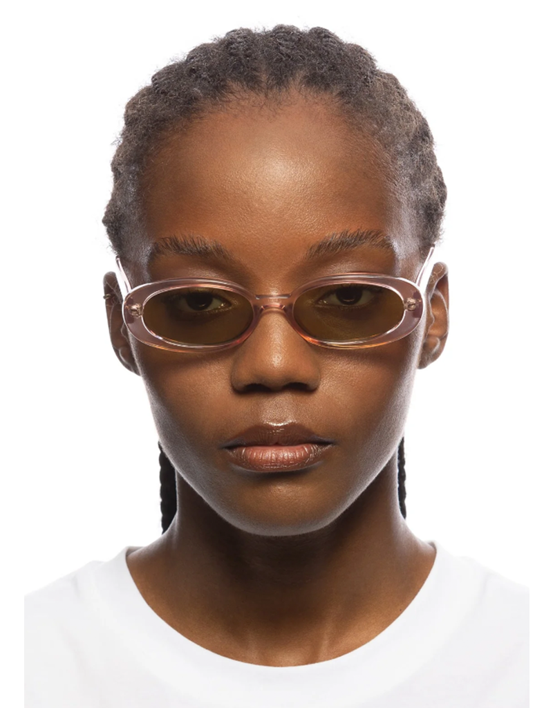 LE SPECS OUTTA LOVE