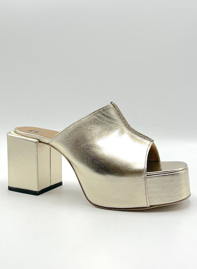 RABAT SANDAL IN PLATINUM