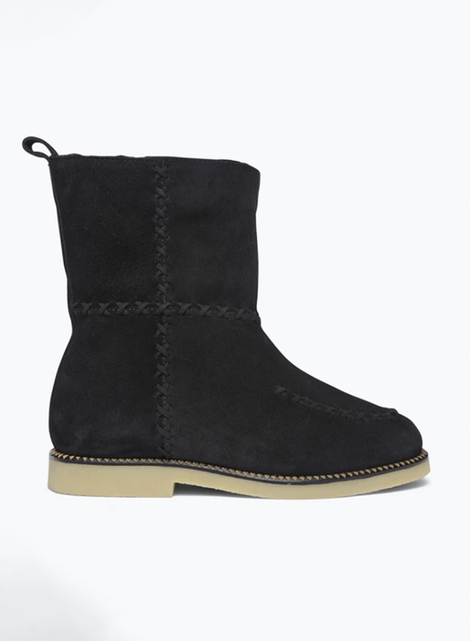 ROCKY SHEARLING BOOT