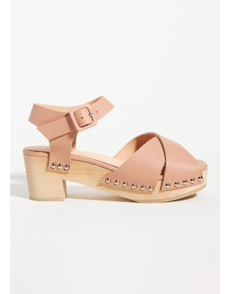 TERHI PÖLKKI DORA CLOG