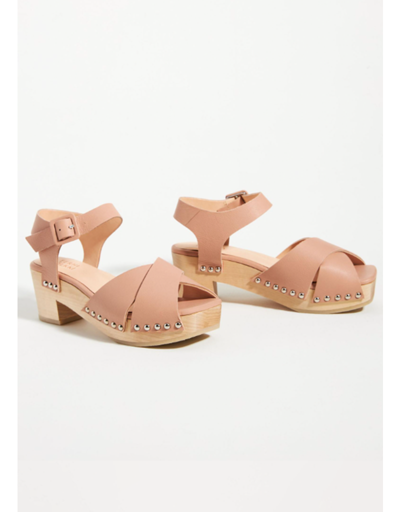 TERHI PÖLKKI DORA CLOG