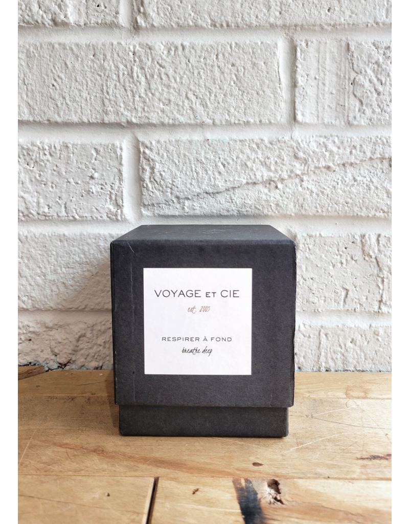 VOYAGE ET CIE RESPIRER Å FOND BREATHE DEEP 14 OZ. WHITE ITALIAN ONYX CANDLE