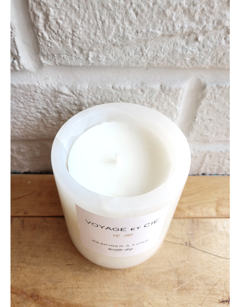 VOYAGE ET CIE RESPIRER Å FOND BREATHE DEEP 14 OZ. WHITE ITALIAN ONYX CANDLE