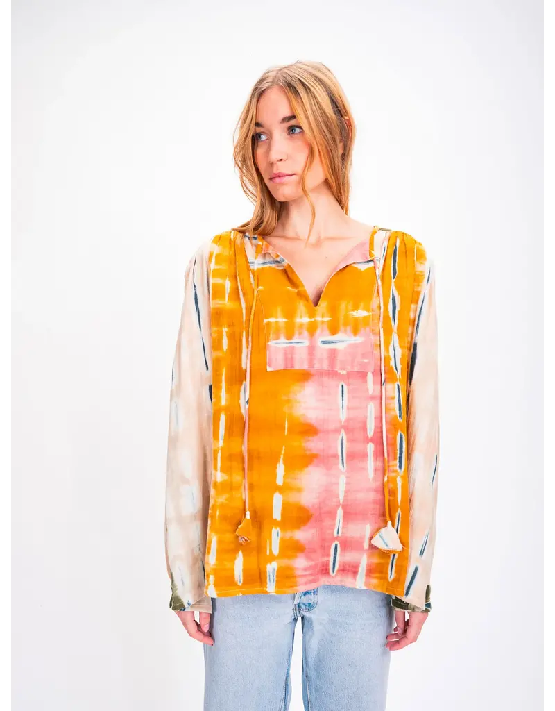 V.DE. VINSTER TIE AND DYE BLOUSE IN PINK