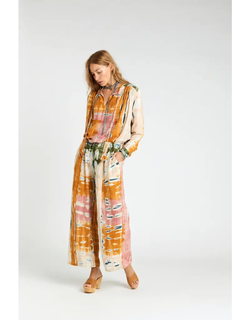 V.DE. VINSTER TIE AND DYE BLOUSE IN PINK