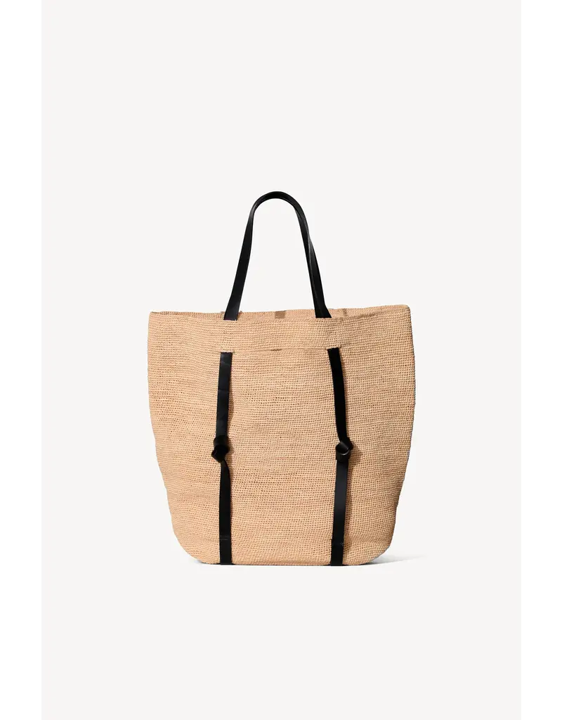 JANESSA LEONÉ TANNER STRAW HANDBAG IN NATURAL