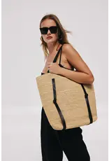 JANESSA LEONÉ TANNER STRAW HANDBAG IN NATURAL