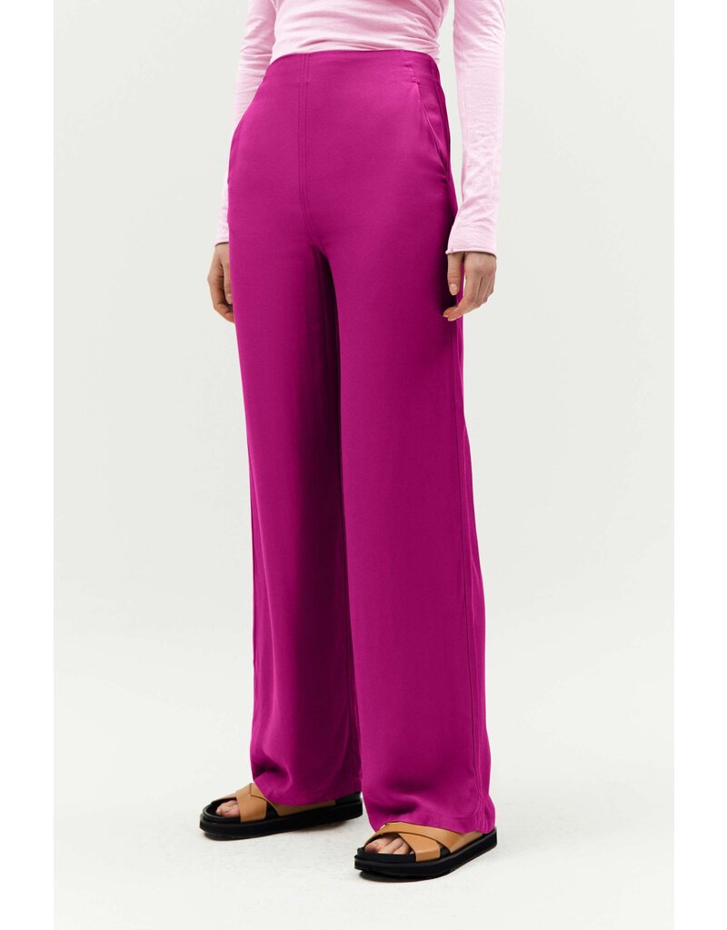 HUMANOID LOEKA TROUSERS IN BERRY