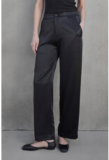 VELVET BY GRAHAM & SPENCER MODEST PANT IN BLACK