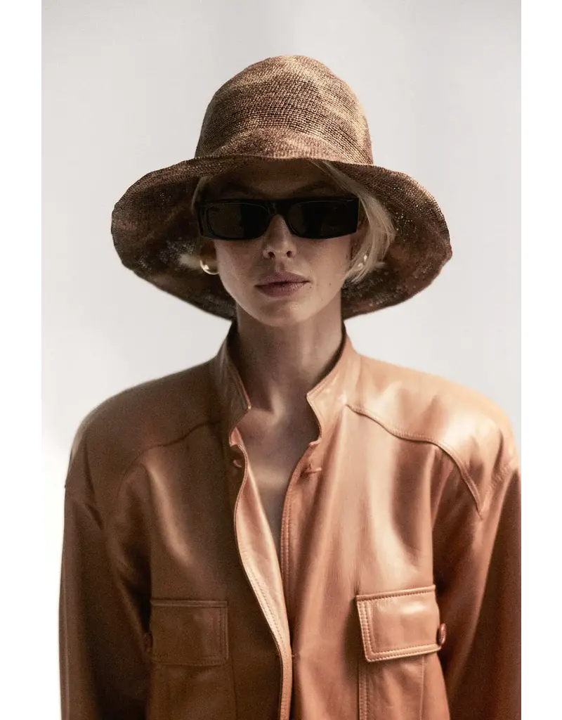 JANESSA LEONÉ TEAGAN BUCKET IN BROWN