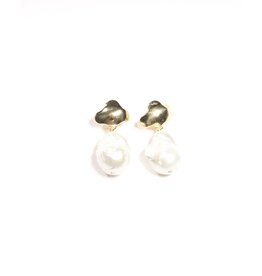 ODETTE CLOUD PEARL BRASS EARRINGS