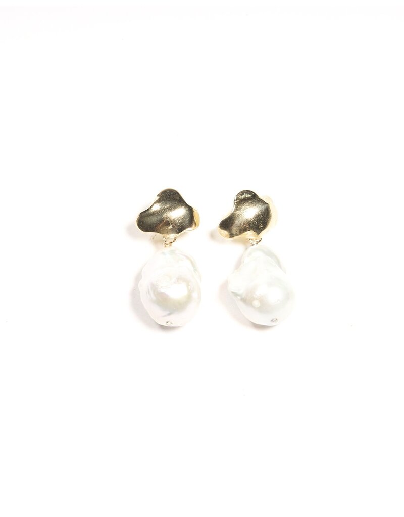 ODETTE CLOUD PEARL BRASS EARRINGS