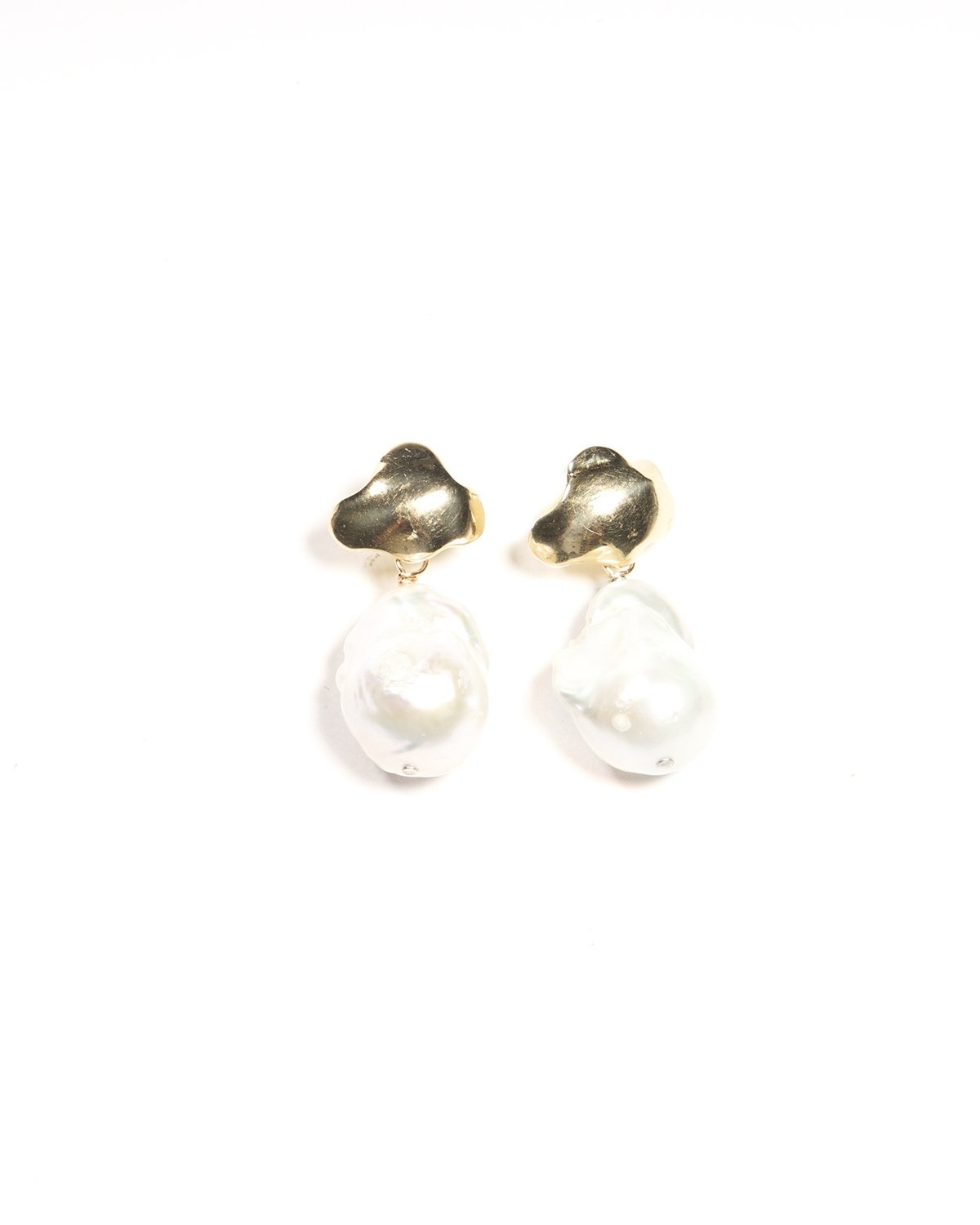 ODETTE CLOUD PEARL BRASS EARRINGS