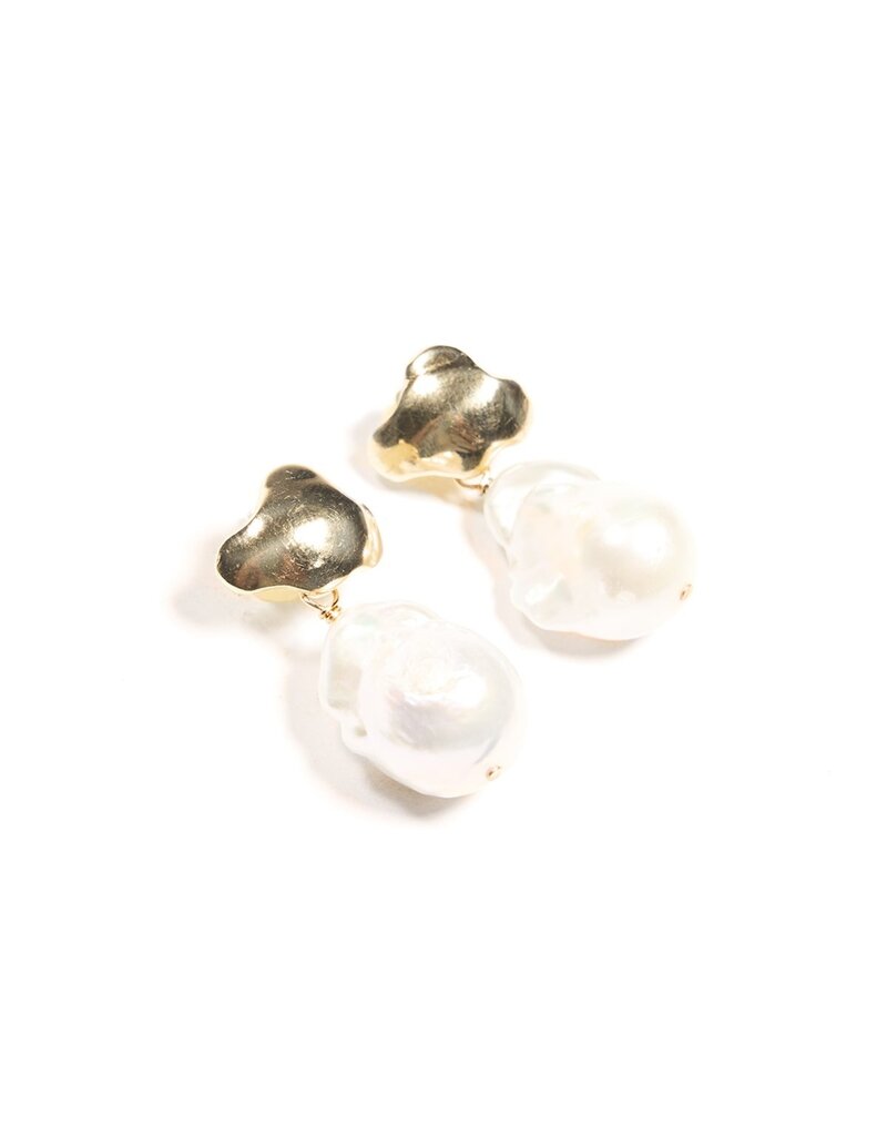 ODETTE CLOUD PEARL BRASS EARRINGS