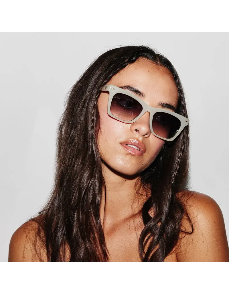 LE SPECS CHANTE SUNGLASSES IN IVORY