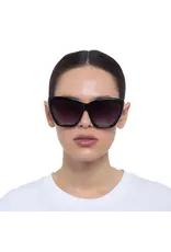 LE SPECS VAMOS SUNGLASSES IN BLACK + SMOKE