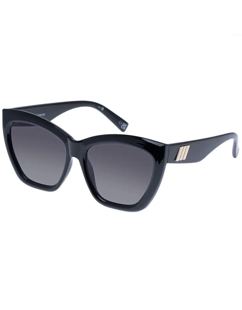 LE SPECS VAMOS SUNGLASSES IN BLACK + SMOKE