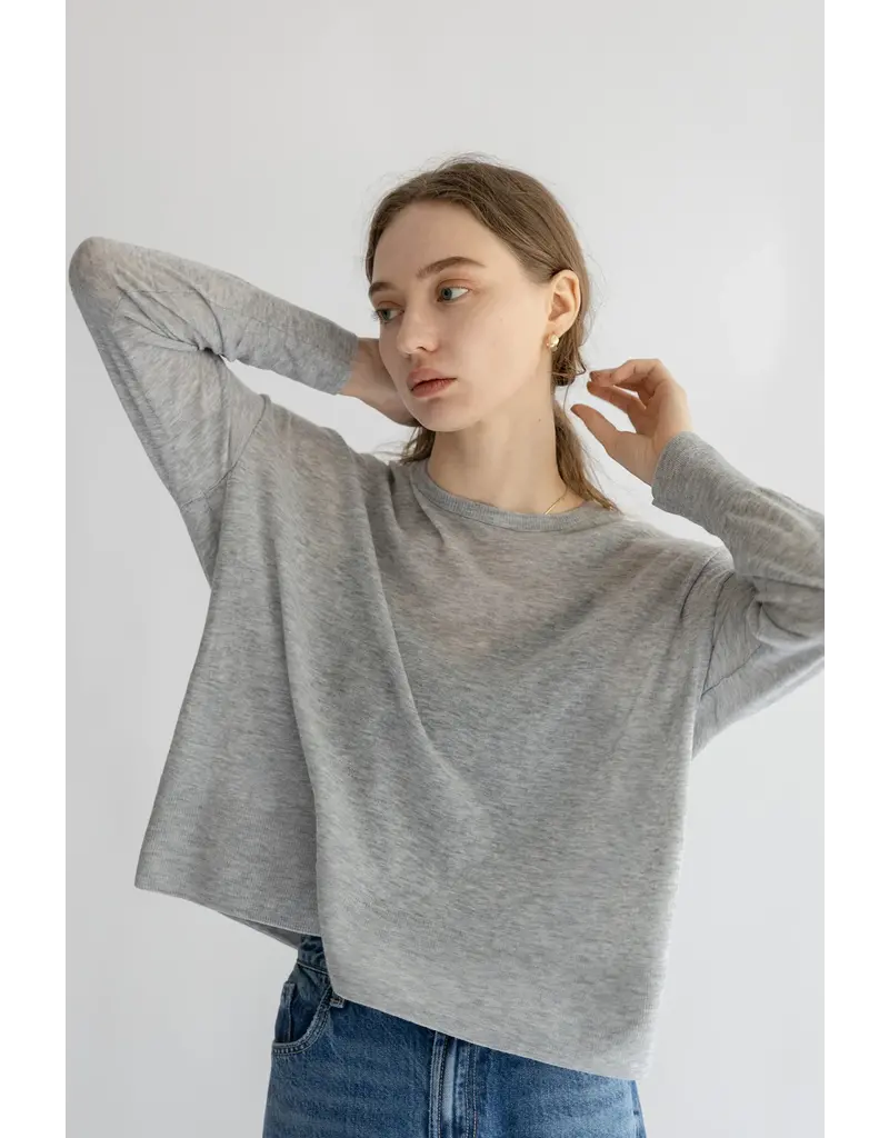 LIGHT WOOL OVERSIZED CREWNECK PULLOVER IN GREY