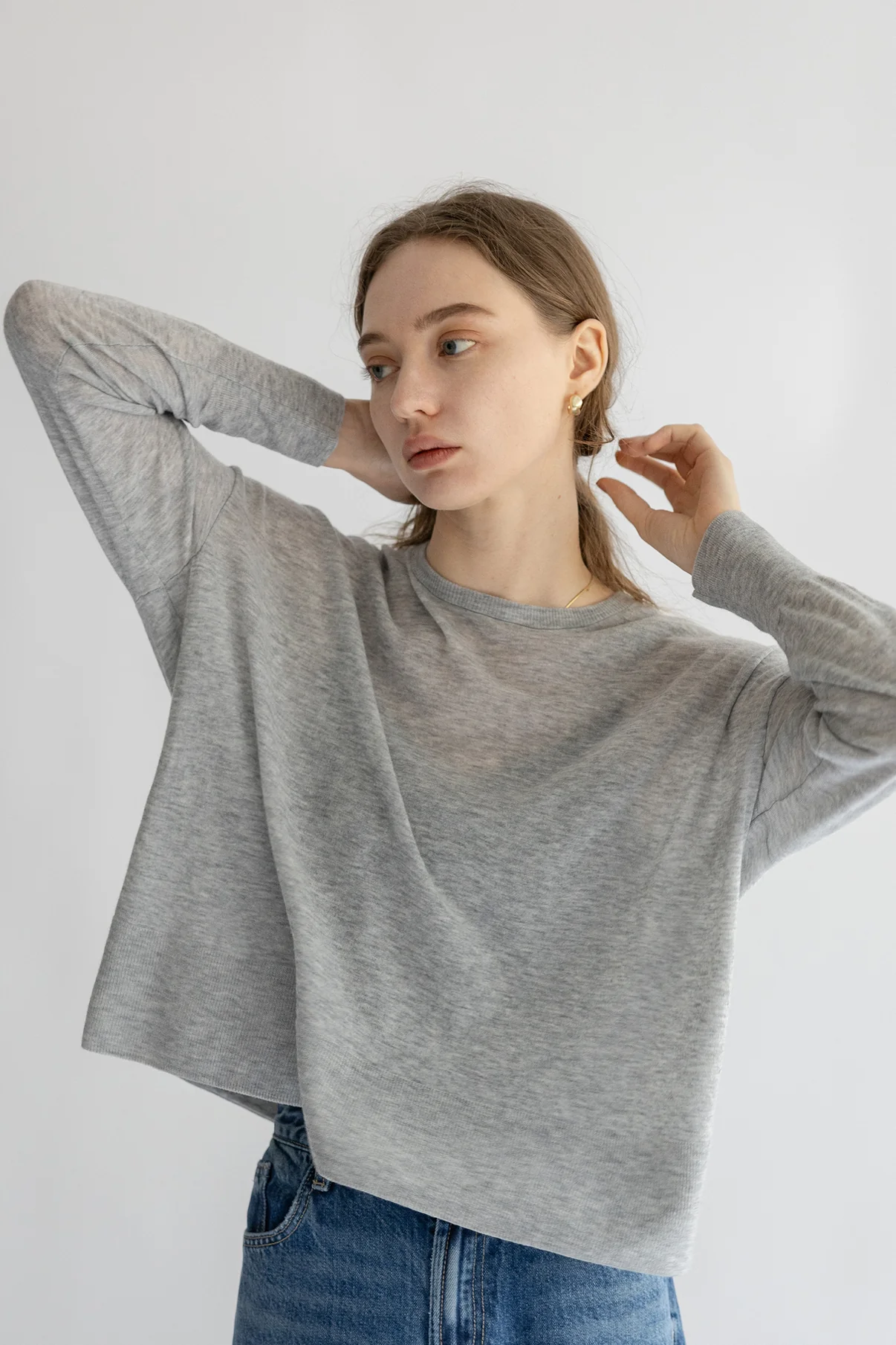 LIGHT WOOL OVERSIZED CREWNECK PULLOVER IN GREY