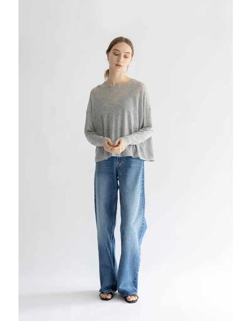 LIGHT WOOL OVERSIZED CREWNECK PULLOVER IN GREY